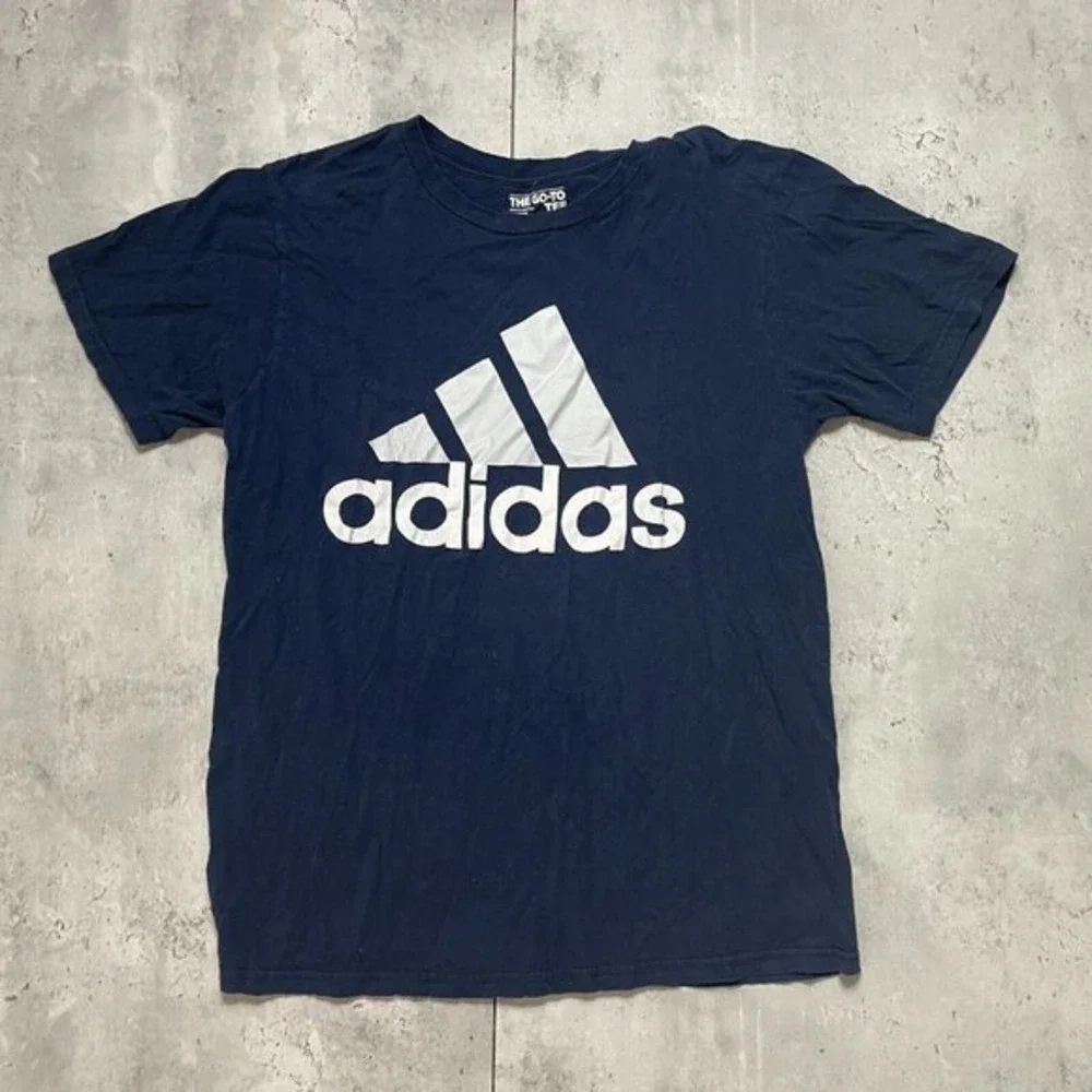 Adidas THE GO TO Performance Tee‎ Size M Navy Blue Men’s Short Sleeve Shirt